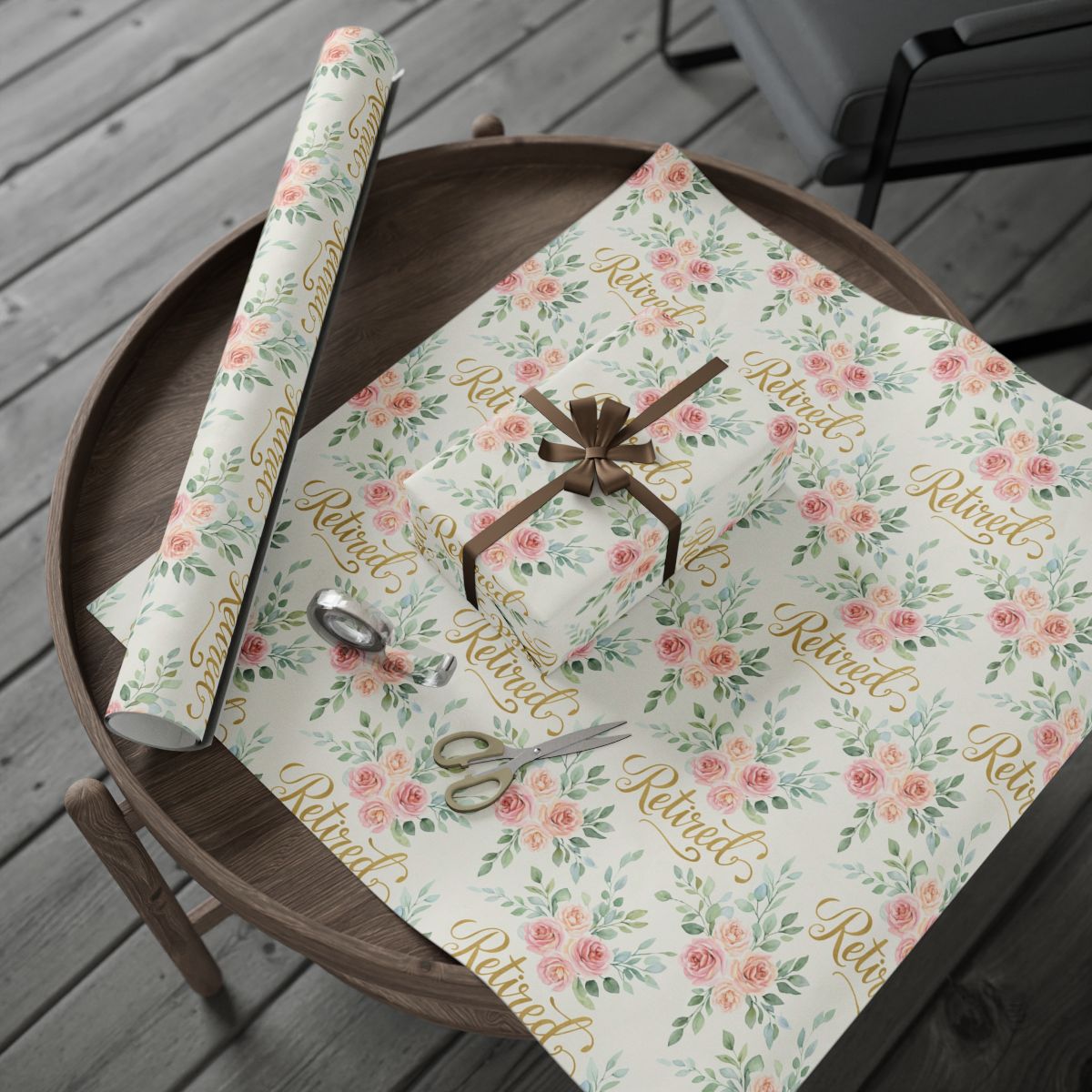 Elegant Floral Wrapping Paper with Pink Roses Design