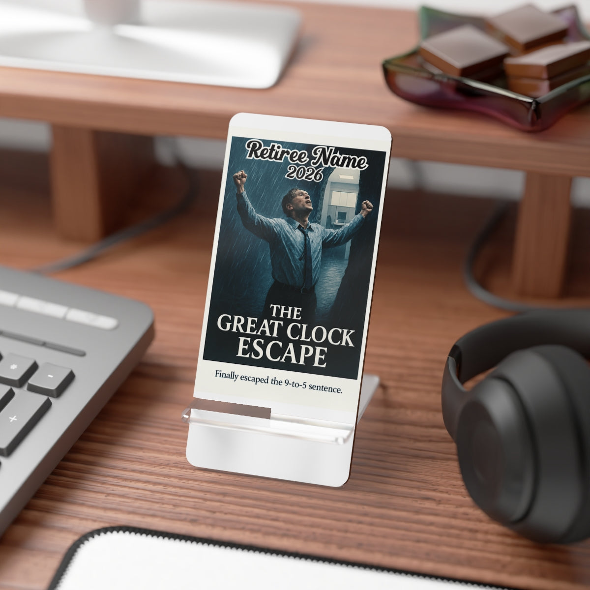 The Great Clock Escape | Finally Escaped The Sentence | Personalized Mobile Phone Display Stand - Retiree Gifts Retirement Party